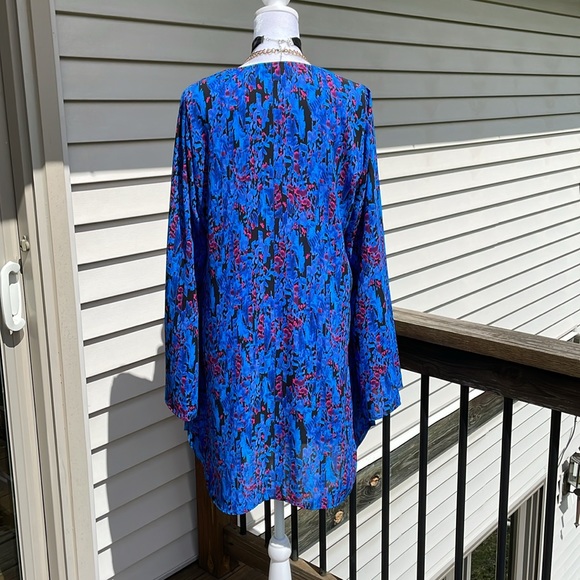 Pretty Shift Dress by Express - Picture 9 of 16